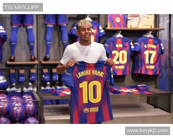 我心目中最具魅力与实力的足球明星及其传奇故事分享 我心目中最具魅力与实力的足球明星及其传奇故事分享