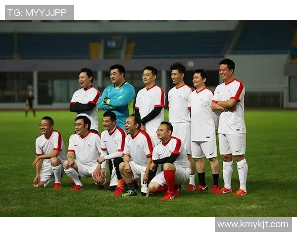 日本足球明星的音乐之旅:从绿茵场到歌唱舞台的精彩瞬间 日本足球明星的音乐之旅:从绿茵场到歌唱舞台的精彩瞬间