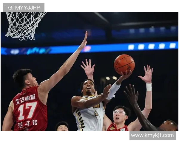 赛后分析:北京篮球队与广州篮球队的表现与状态评估 赛后分析:北京篮球队与广州篮球队的表现与状态评估