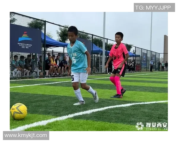 成都足球队灵活战术解析与球队发展新机遇探讨