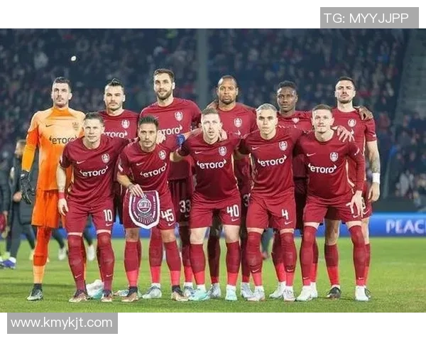 探索日本足球明星的辉煌历程与影响力分析 探索日本足球明星的辉煌历程与影响力分析