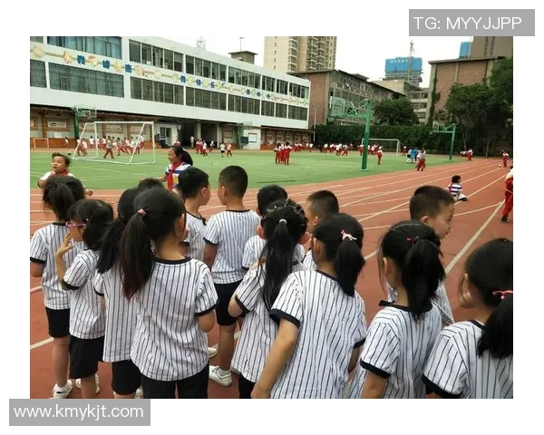 足球明星经理的职业生涯与成就全景揭秘，带你走进他们的精彩世界